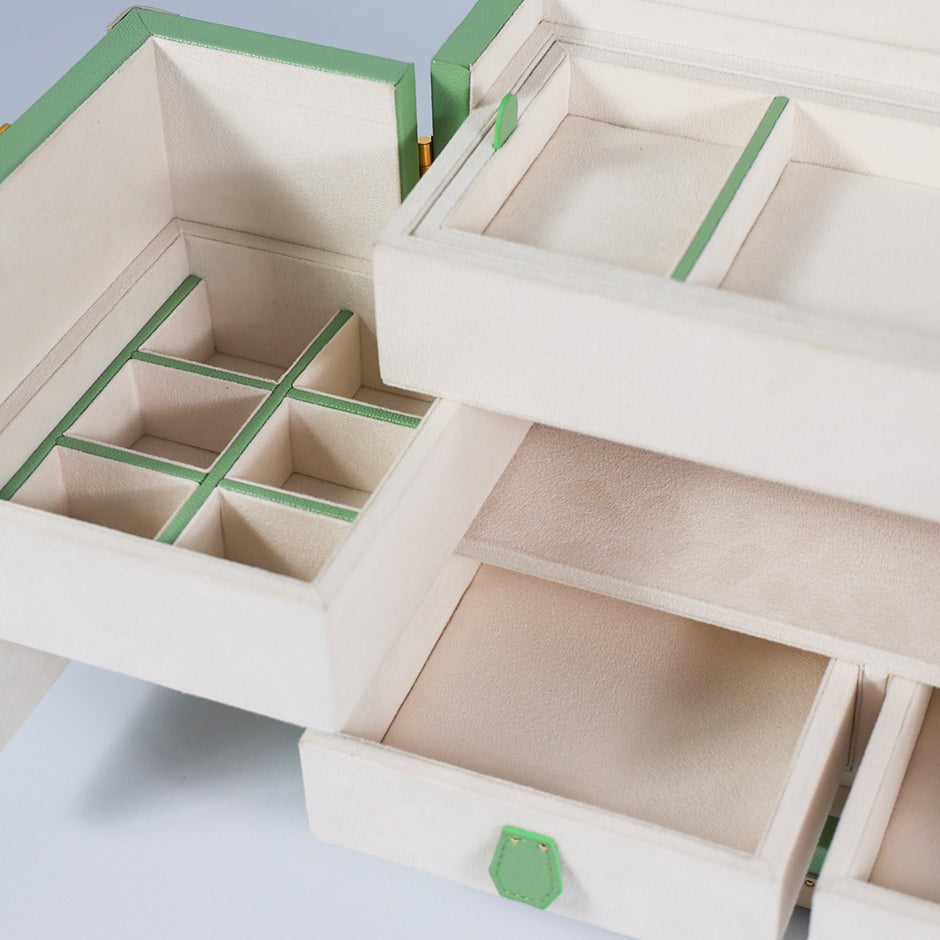 Lara Mini Jewelry Trunk